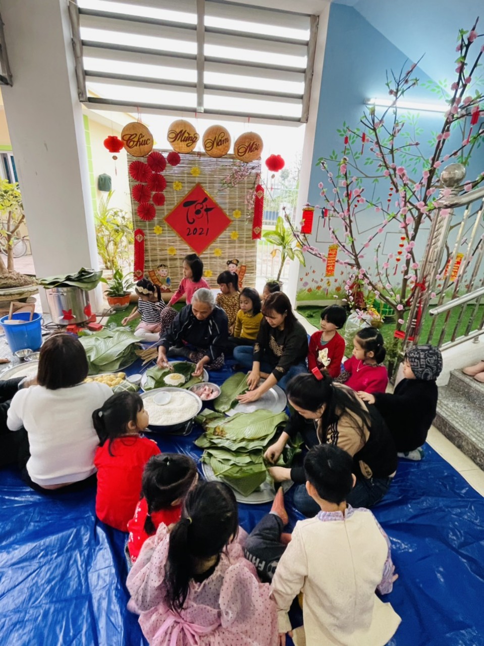 HOẠT ĐỘNG TRẢI NGHIỆM GÓI BÁNH CHƯNG CHÀO XUÂN TÂN SỬU 2021